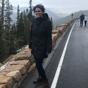 Meet your Posher, Courtney